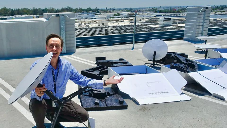 Кабинет министров запретил ввоз радиоэлектронных средств приёма и передачи сигналов от иностранных спутников связи. Запрет введён на фоне ужесточения контроля за интернетом и массовых отключений мобильной связи.