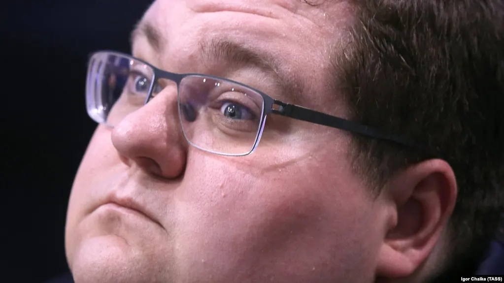 Президент назначил Игоря Чайку руководителем Россотрудничества, Евгений Примаков снят с поста. Организация, курирующая «Русские дома» за рубежом, давно сталкивается с критикой и санкциями.