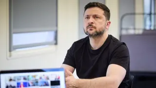 Президент Украины Владимир Зеленский полагает, что ужесточение контроля над российским сегментом интернета и ограничения для мессенджеров связаны с подготовкой к масштабной мобилизации и возможному новому наступлению в Украине.