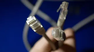 Крупные отечественные разработчики ПО предлагают властям пересмотреть подход к блокировкам и запрету VPN, предупреждая о рисках для инфраструктуры Рунета и работы программистов.