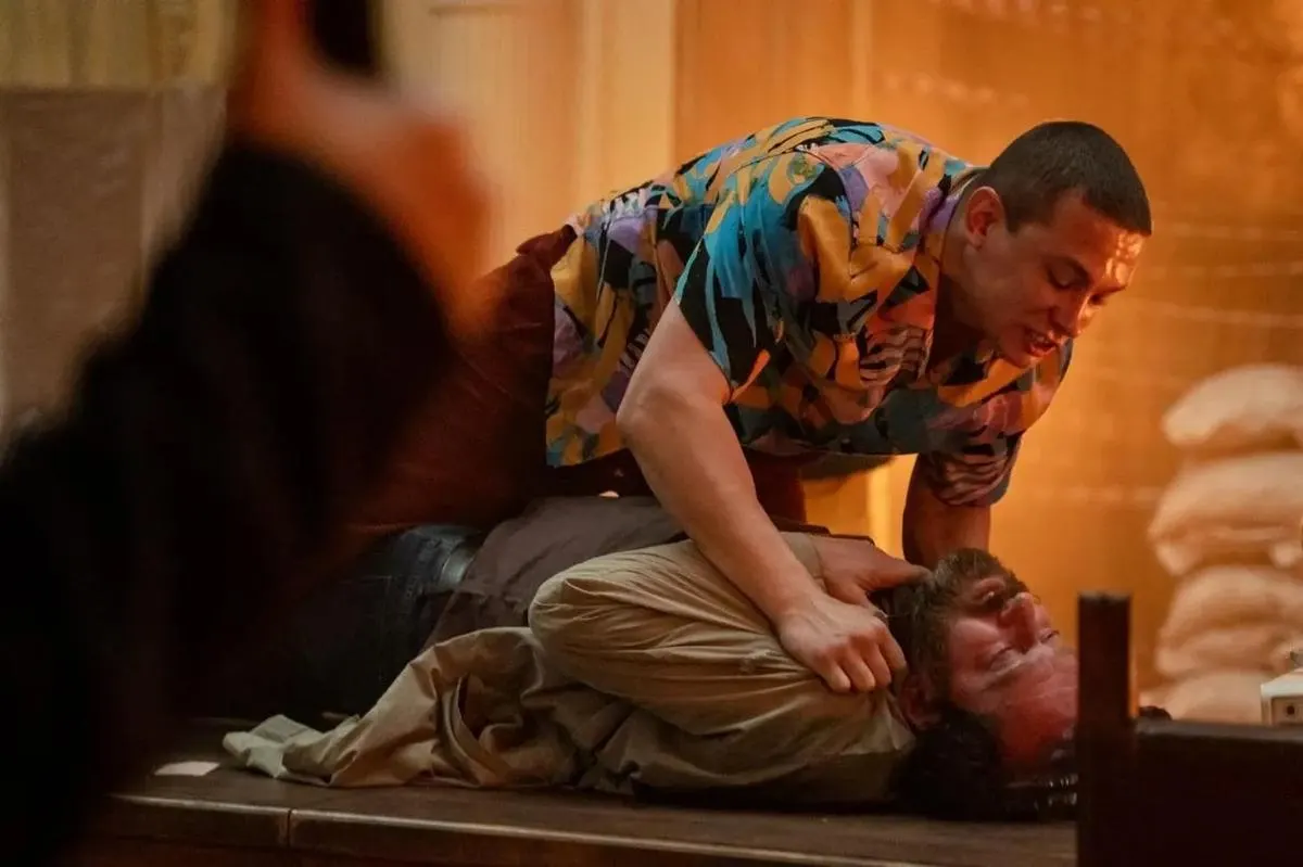 Минюст посчитал третий сезон сериала «Метод» неподходящим для показа, платформы подтвердили его удаление. Чётких формулировок и указания на конкретные эпизоды пока не было, что вызывает опасения у создателей.