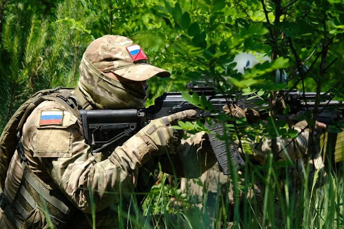 Аналитики Института изучения войны предупреждают, что требование захватить весь Донбас противоречит состоянию фронта. Замедление наступления и украинские контратаки делают прогнозы по срокам невозможными.