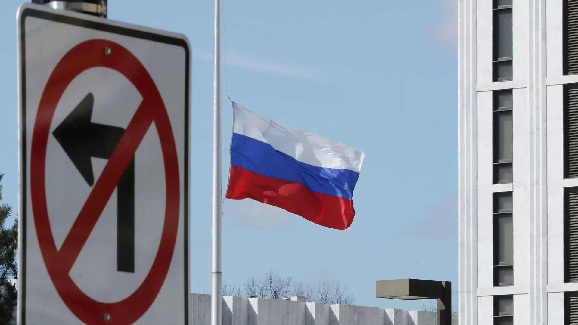 В обновлённый список вошли 63 физических и 22 юридических лица — в числе попали руководители молодёжных структур, сотрудники Агентства социального проектирования и несколько НКО.