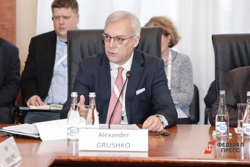 Александр Грушко заявил, что любые попытки блокады или применения силы против Калининградской области повлекут серьёзные последствия для альянса; он также назвал риск захвата региона нулевым и констатировал рост военной активности в Балтийском море.