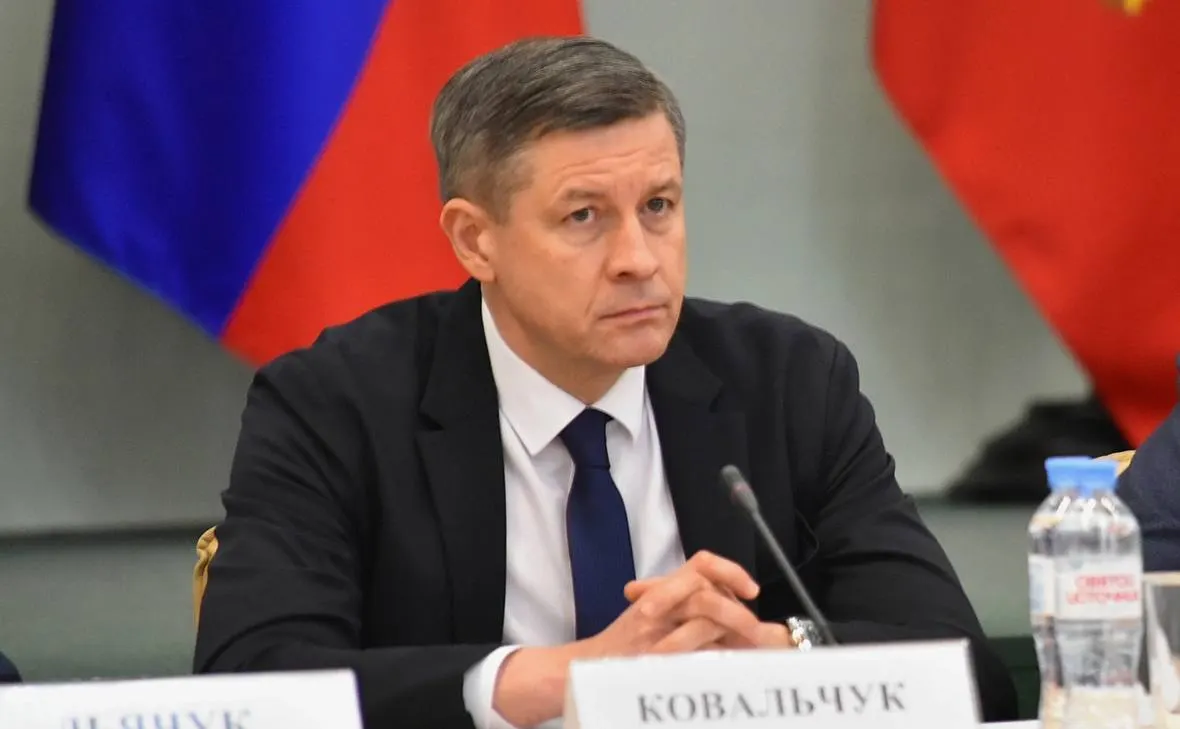Временно исполняющий обязанности губернатора Егор Ковальчук подписал указ об отставке регионального правительства. Новый состав пока не представлен. Ранее 13 мая президент подписал указы о прекращении полномочий губернаторов ряда областей.