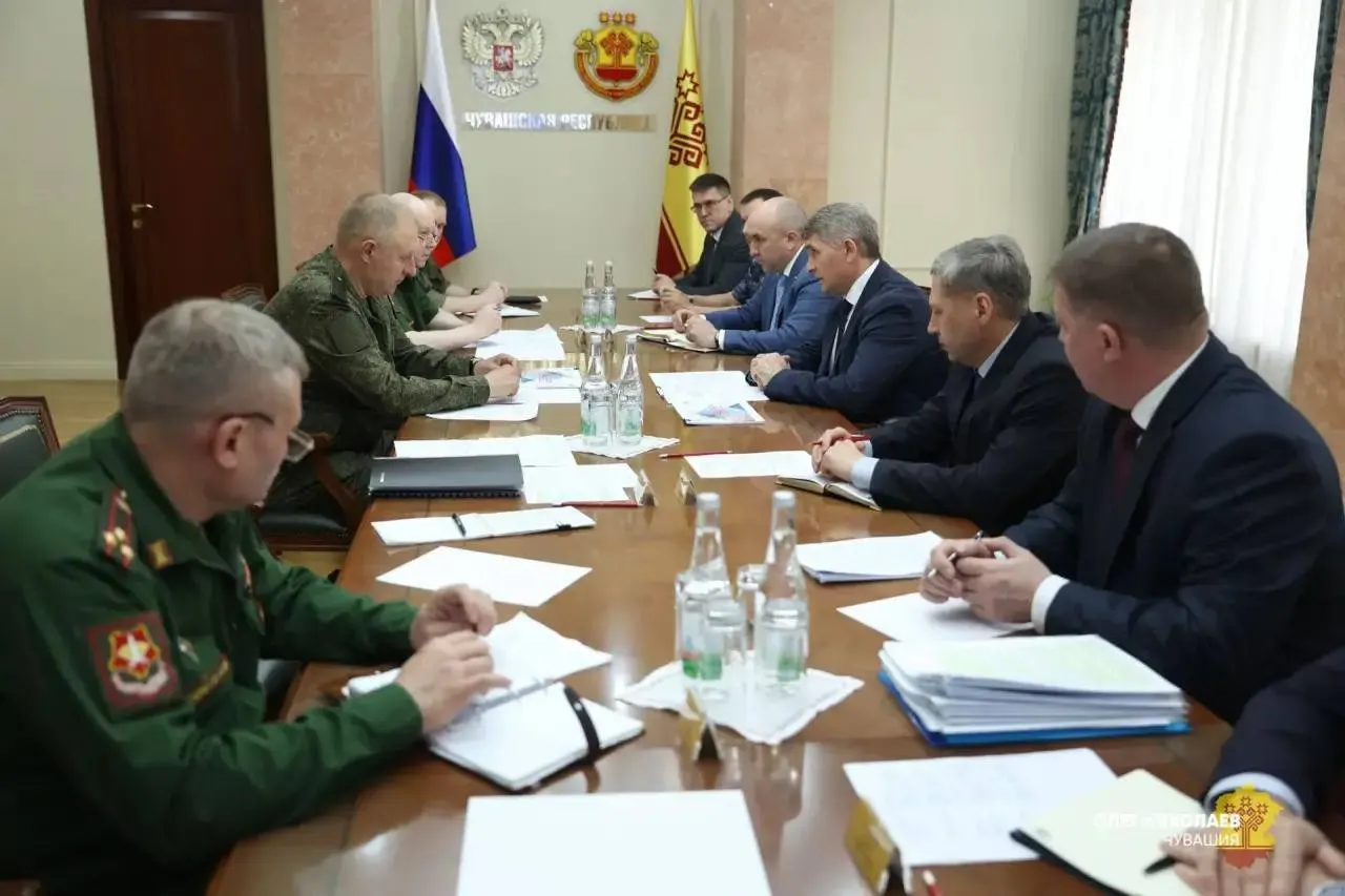 В республике появится региональное подразделение БАРС для выявления и подавления БПЛА — об этом сообщил глава Чувашии после встречи с представителем Генштаба.