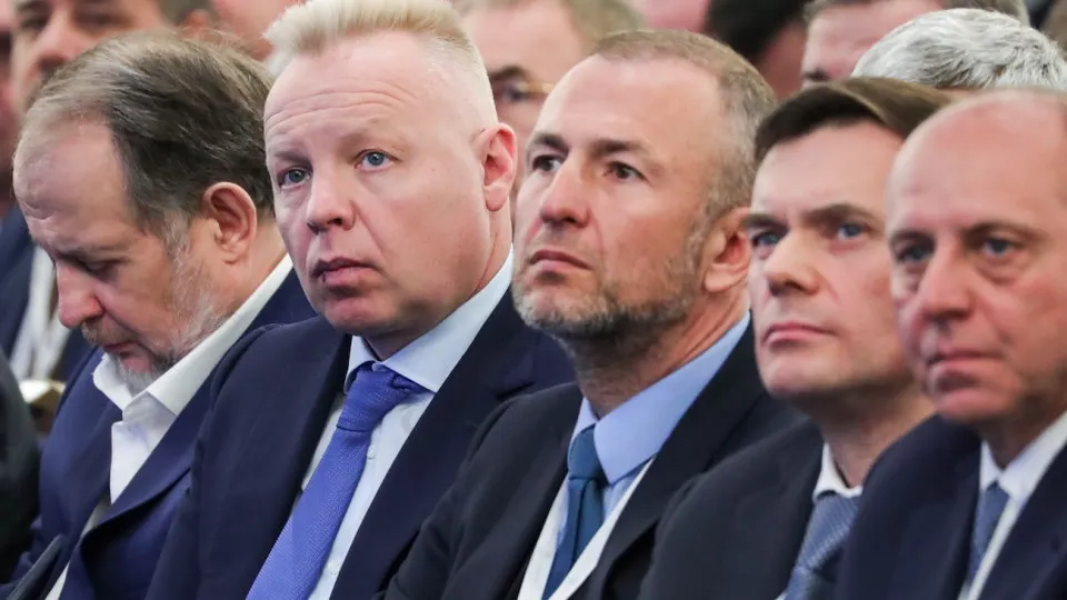 Крупное бизнес‑объединение предложило не публиковать в сети решения и сведения о сторонах по искам компаний о компенсации ущерба от санкций; идея поддерживается Минюстом, но вызывает возражения Минэкономразвития.