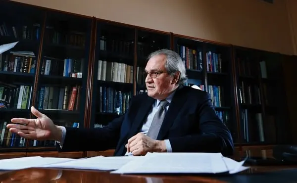 Валерий Фадеев заявил, что признание зарубежных университетов нежелательными ограничивает сотрудничество и обучение в них, однако изучение их научных материалов остаётся допустимым. Он посоветовал учёным при сомнениях обращаться в ФСБ.