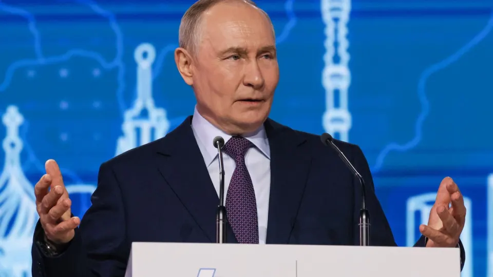 На съезде Союза машиностроителей президент призвал активнее включать вернувшихся с фронта «ветеранов СВО» в работу ОПК и другие отрасли. Рост числа инвалидов и потребность в протезировании стали серьёзным социальным и экономическим вызовом.