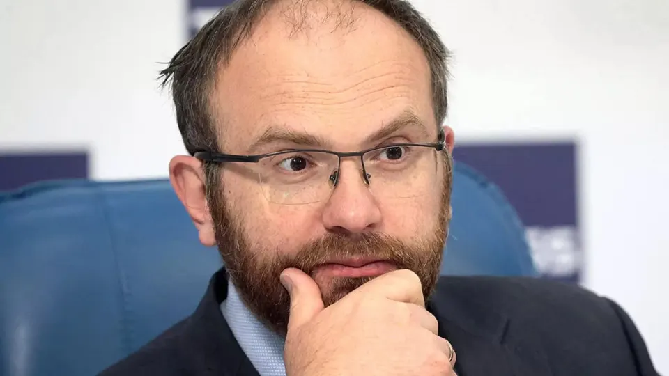 Заместитель председателя синодального отдела РПЦ Вахтанг Кипшидзе призвал не паниковать из‑за временных отключений мобильного интернета, назвав это демонстрацией хрупкости технологической цивилизации.