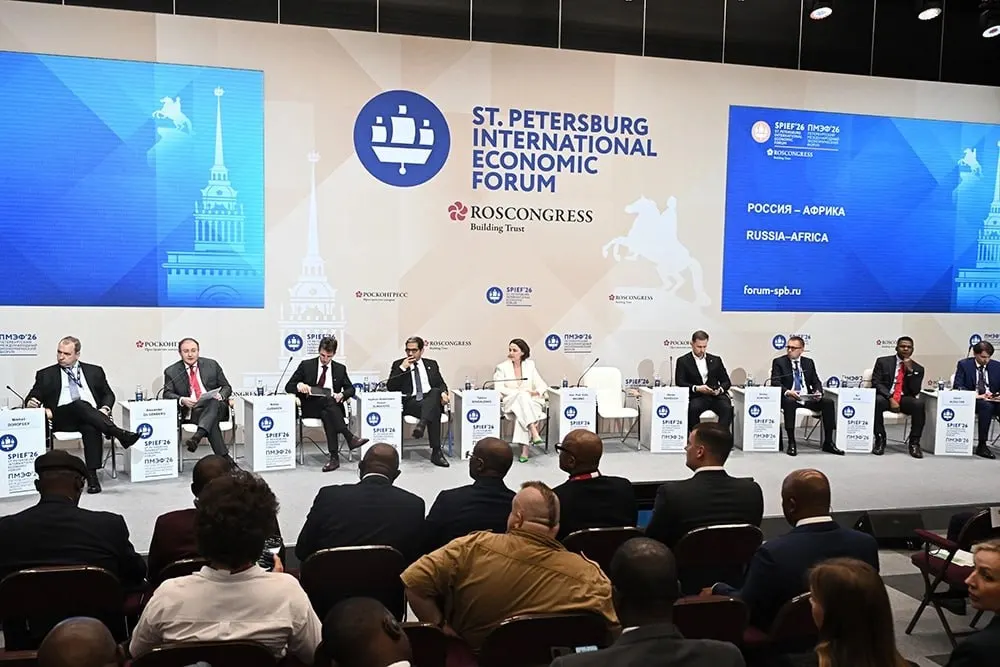 За полтора года Россию посетили 17 африканских лидеров, товарооборот достиг $27 млрд. Третий саммит в Москве запланирован на 28–29 октября. В приоритете — помощь Африке в обеспечении стабильного электроснабжения.