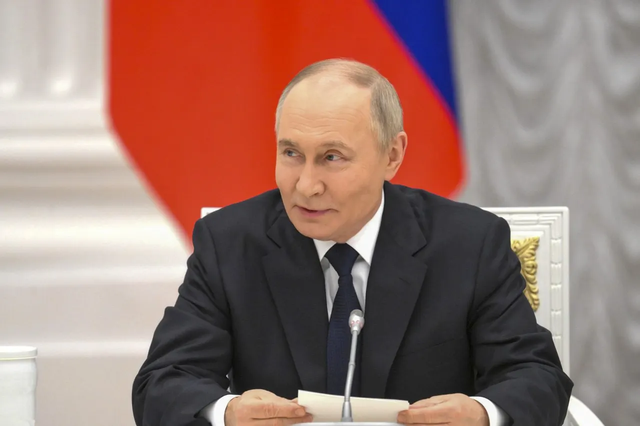 Во время общения с журналистами президент заявил, что у страны есть все необходимые средства для защиты Калининградской области после заявений литовского министра о возможных ударах по российским базам ПВО.