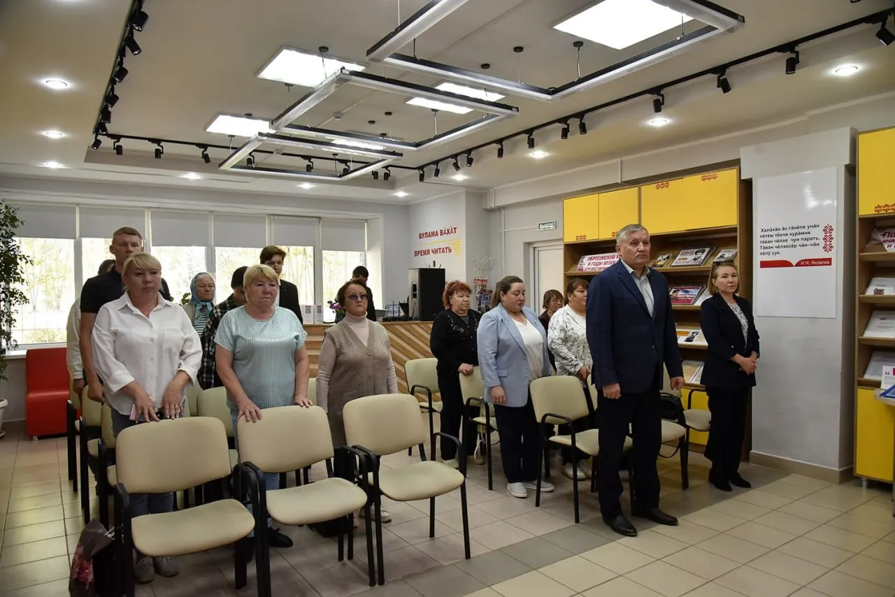 23 сентября в Центральной библиотеке Ибресинского муниципального округа состоялась церемония передачи государственных наград родственникам погибших и действующим военнослужащим. Приведён список награждённых.