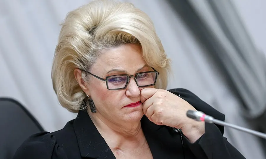 Председатель комитета по защите семьи Нина Останина призвала Роскомнадзор и Минцифры ограничить время пребывания детей в играх и использовать аналогичные меры контроля для защиты несовершеннолетних от вредного виртуального контента.
