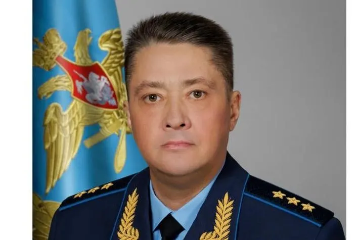 Минобороны официально назвало генерал‑полковника Александра Чайко новым главнокомандующим ВКС. Чайко сменил Виктора Афзалова; ранее он попал под санкции ЕС и участвовал в операциях в Украине и Сирии.