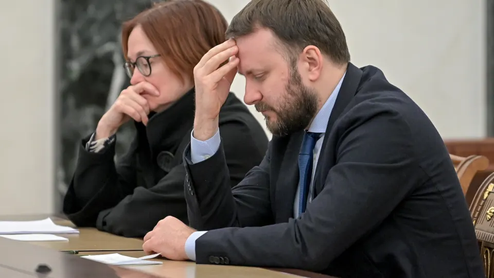 В окружении власти обсуждают возможную смену главы Центробанка и перераспределение его функций: на слухах о скором уходе Эльвиры Набиуллиной рассматривают несколько кандидатов и варианты ослабления роли регулятора.