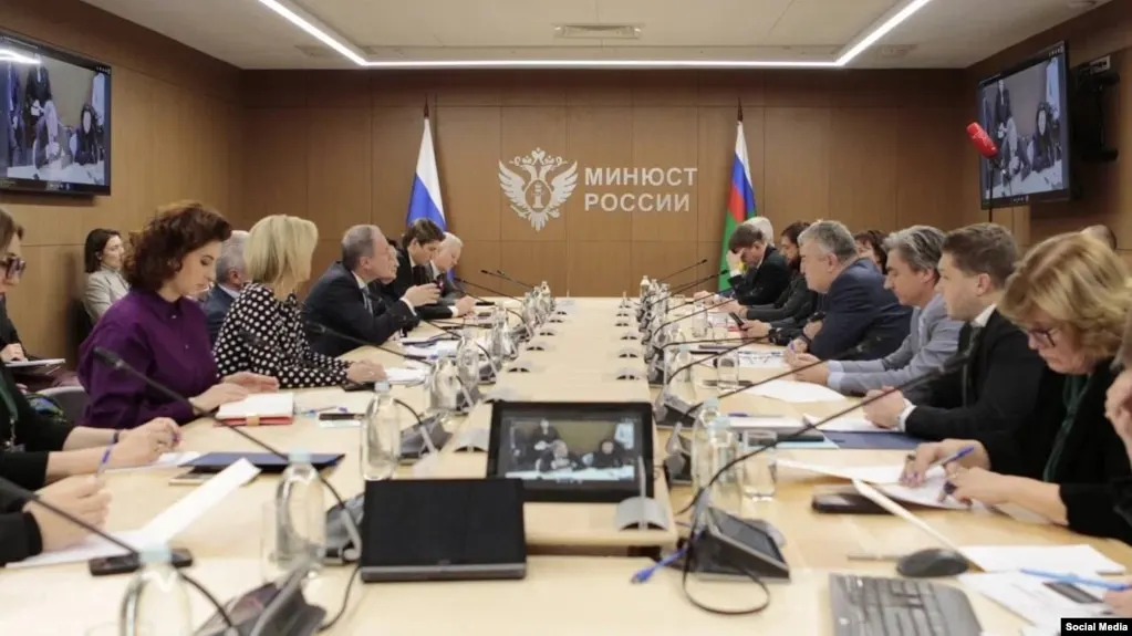 В обновлённый реестр включены Либертарианская партия России, писатель Дмитрий Петров, журналист Александр Поливанов и проект «Четвёртый сектор». Информация дополняется.