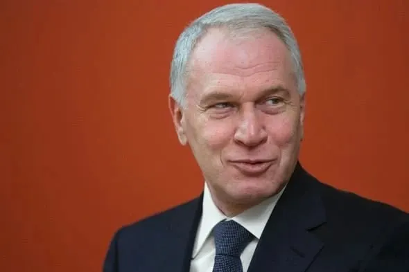 Президент подписал указ о награждении миллиардера «за вклад в социально значимые проекты и активную благотворительную деятельность».