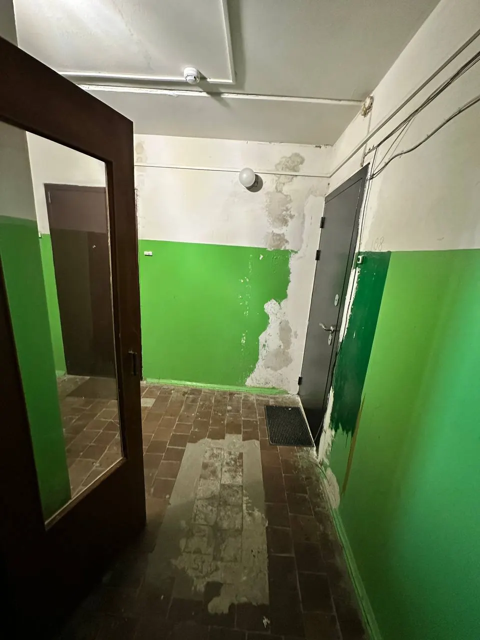 Собственники дома №23 на улице Гагарина провели повторное голосование и проголосовали за ликвидацию ТСЖ «Веста» и передачу обслуживания в УК «Сириус», документы переданы в Госжилинспекцию Чувашии; жильцы опасаются нового затягивания процесса.