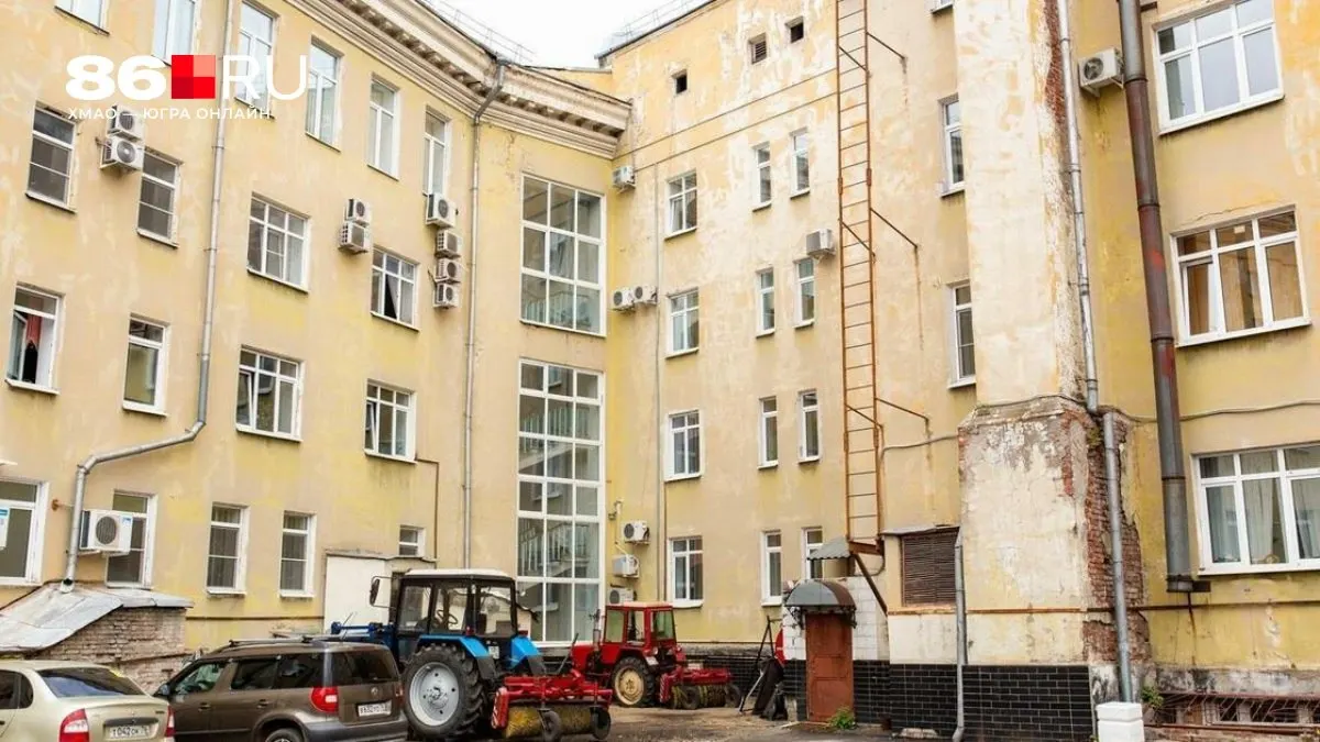 Решения о переустройстве придомовой территории, в том числе для парковок, принимаются на общедомовом собрании.