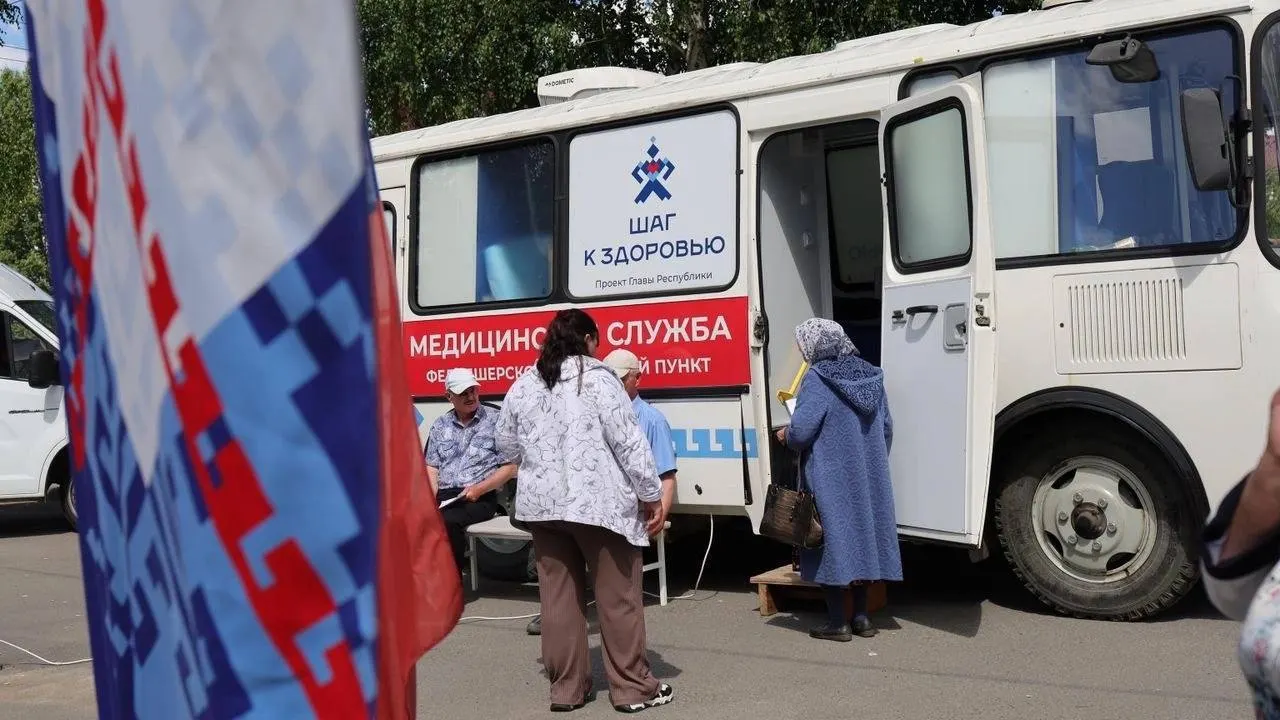 В республике перед выборами развернули массовые уличные обследования в палатках. Официально отчитываются о тысячах осмотров, но на фоне сокращений в медицинских учреждениях акция вызывает вопросы: действительно ли это забота о здоровье или инструмент предвыборного сбора данных?