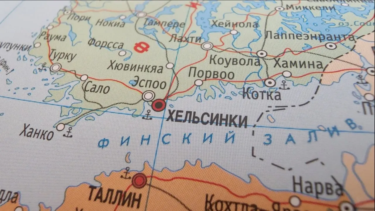 С 1 июля Россия повысила таможенные пошлины на железнодорожные перевозки в Финляндию в восемь раз — поставки удобрений становятся убыточными и могут остановиться в ближайшие недели.