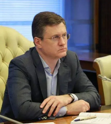 Александр Новак провёл совещание по рынку топлива: регионам и компаниям поручено ежедневно мониторить ситуацию и принимать меры во избежание локальных перебоев.