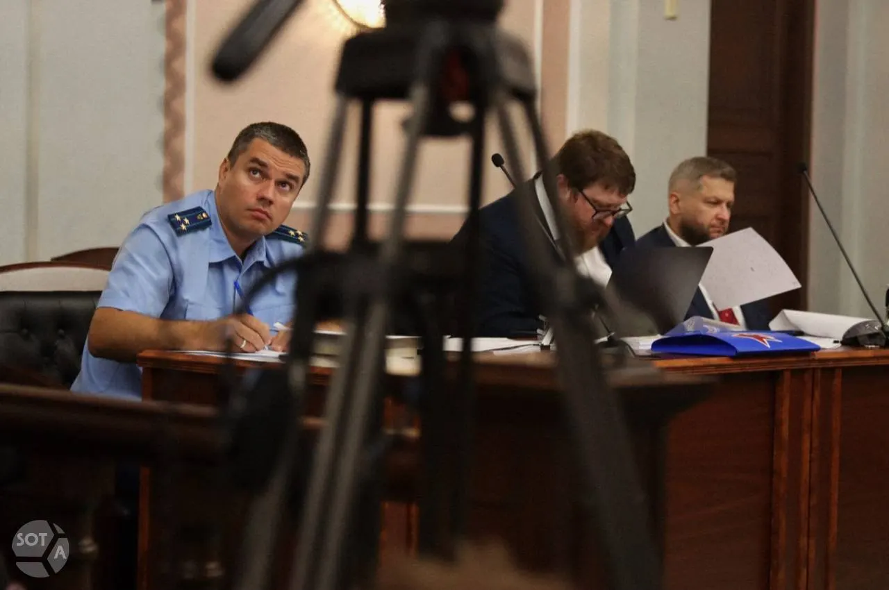 Суд принял решение об отзыве регистрации партии на думские выборы. Обвинения включали призывы к экстремизму, иностранное финансирование и нарушение авторских прав.