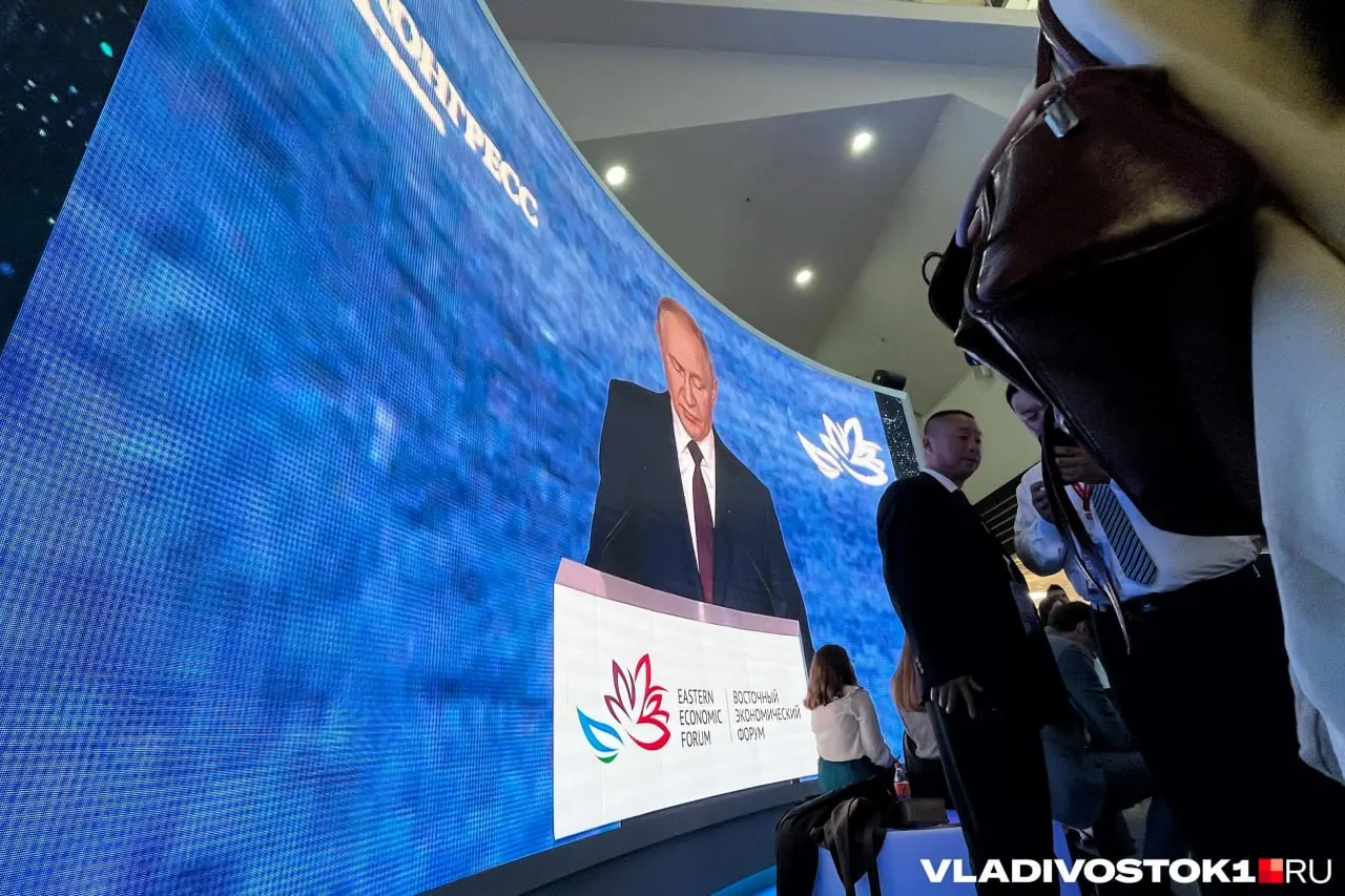 Президент России примет участие во ВЭФ-2026 во Владивостоке и проведет ряд встреч по развитию Дальнего Востока.