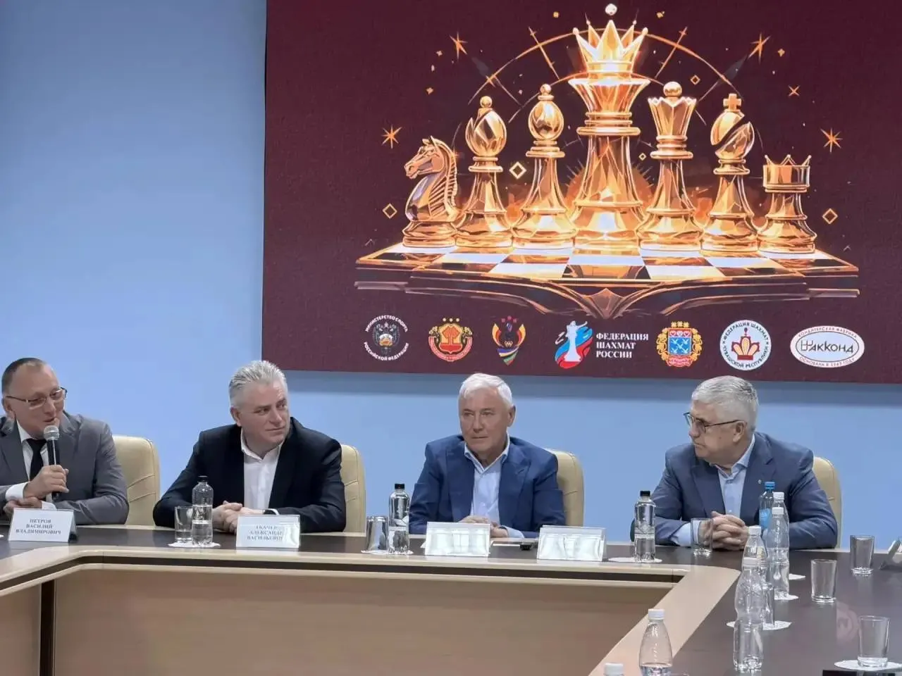 Амбициозные планы по проведению мирового шахматного турнира, строительству Дворца шахмат и внедрению уроков в школах Чувашии.