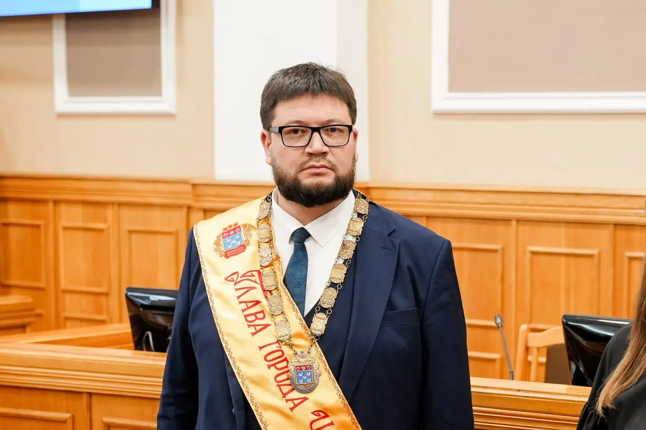 За май зафиксировано около 20 исполнительных производств против главы города по различным вопросам: от благоустройства до доступности жилья; вынесены штрафы.