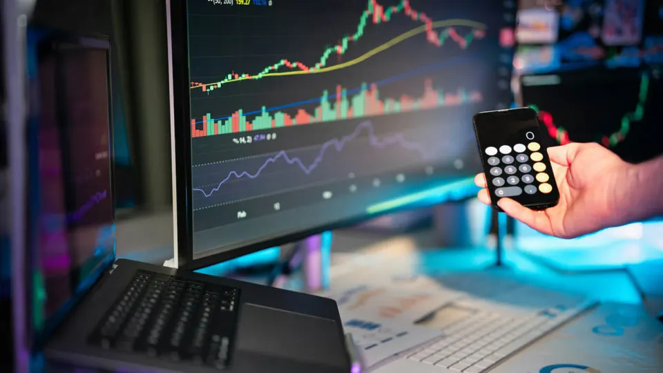 Заморозка стейблкоина USDT и контроль эмитента над обращением подталкивают к развитию собственных цифровых инструментов и инфраструктуры.