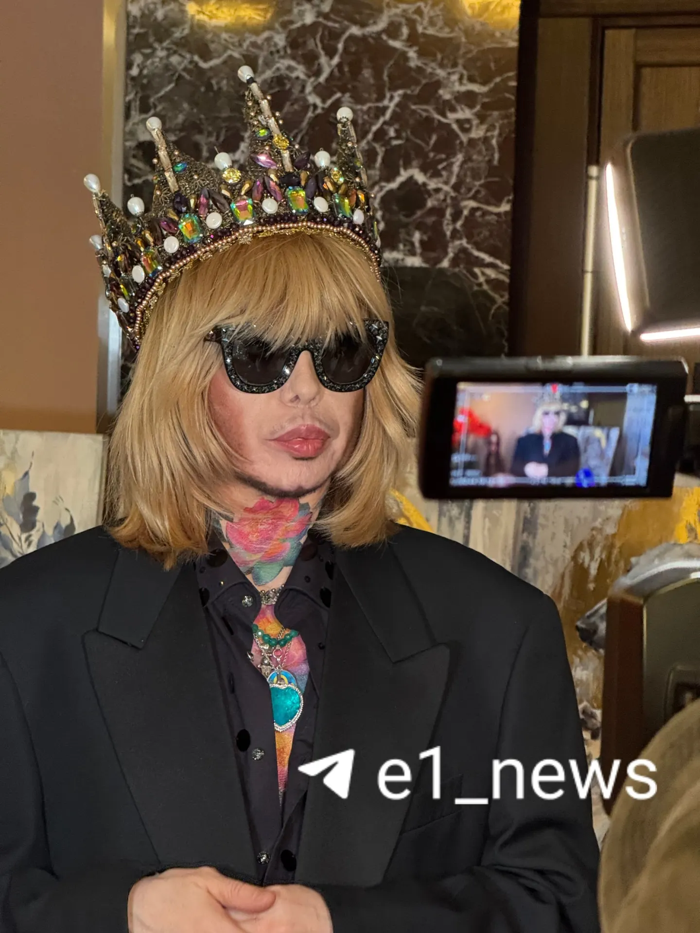 На фестивале обсуждают продвижение российского дизайна; участие превысило 350 дизайнеров.