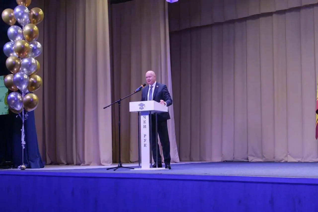 Депутат Госсовета, ранее осуждённый по делу о мошенничестве, выступил перед юридическим факультетом и обсудил темы права и ответственности перед обществом.