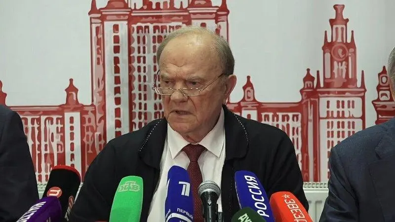 Лидер КПРФ на брифинге по итогам выборов предупредил: без смены курса Россия сохранит экономическое и технологическое отставание, а люди столкнутся с ростом тарифов и снижением покупательской способности.