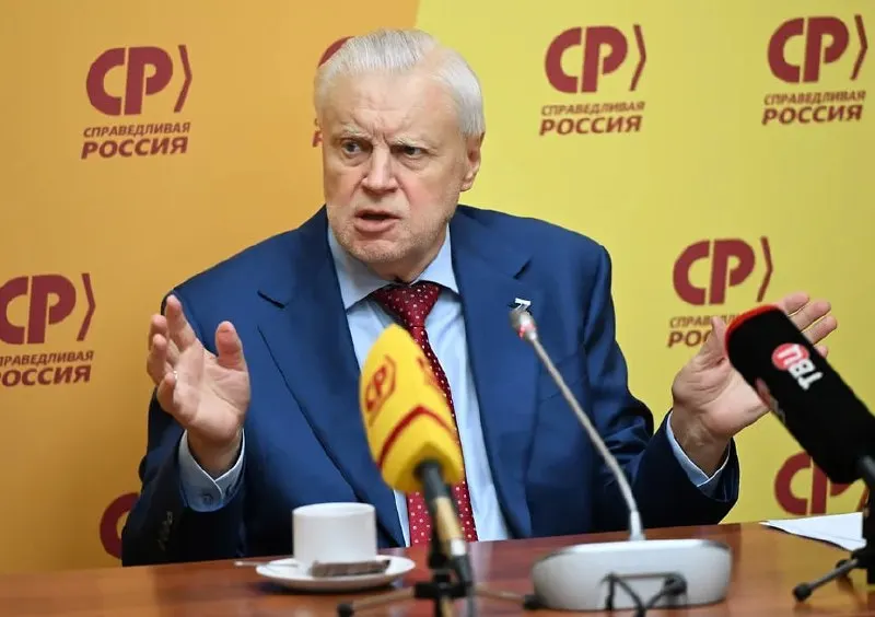 Лидер партии заявил, что часть избирателей утратила веру в возможность повлиять на власть в текущих условиях, включая влияние СВО; он также сообщил об отсутствии участия в кампании из‑за небольшой травмы.