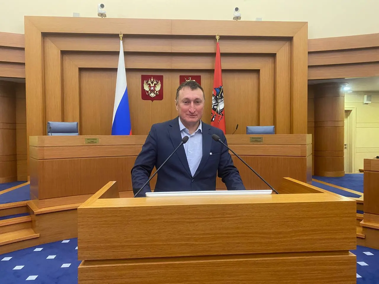 Инициатива Александра Андреева направлена на снижение нагрузки на бюджет Чувашии, предлагая отказаться от выплаты второй зарплаты главе региона в условиях дефицита средств.